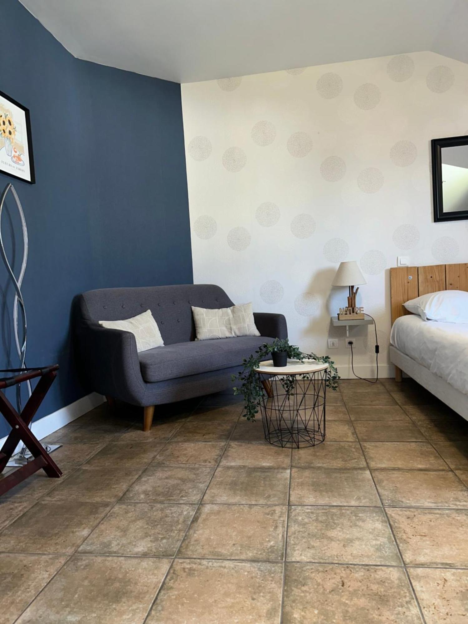 Logis Hotel Volcan Sancy Nébouzat Eksteriør billede