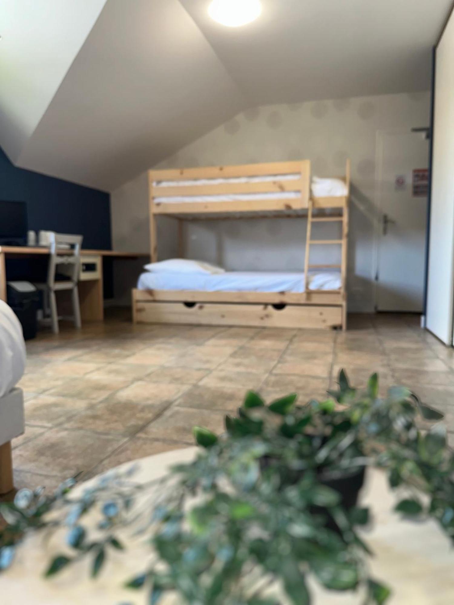 Logis Hotel Volcan Sancy Nébouzat Eksteriør billede